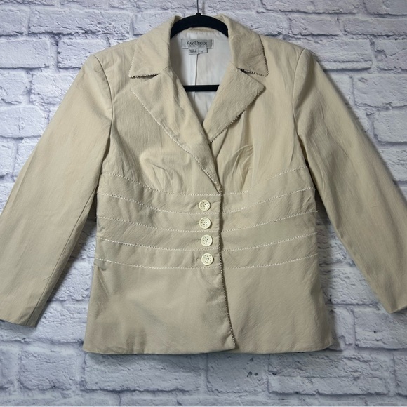 Kay Unger Cream Women's Blazer. Size 8. - Picture 3 of 15